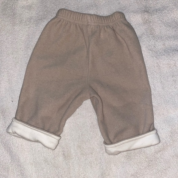 No name cream fleece in three months 13 LB sweatpants - Picture 2 of 2